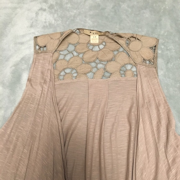 Forever 21 size small sleeveless cardigan - Picture 2 of 2